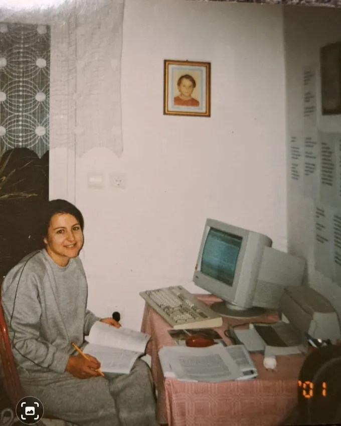Učila sem se najprej iz knjig s smetišča — in potem pravzaprav nisem nikoli nehala.